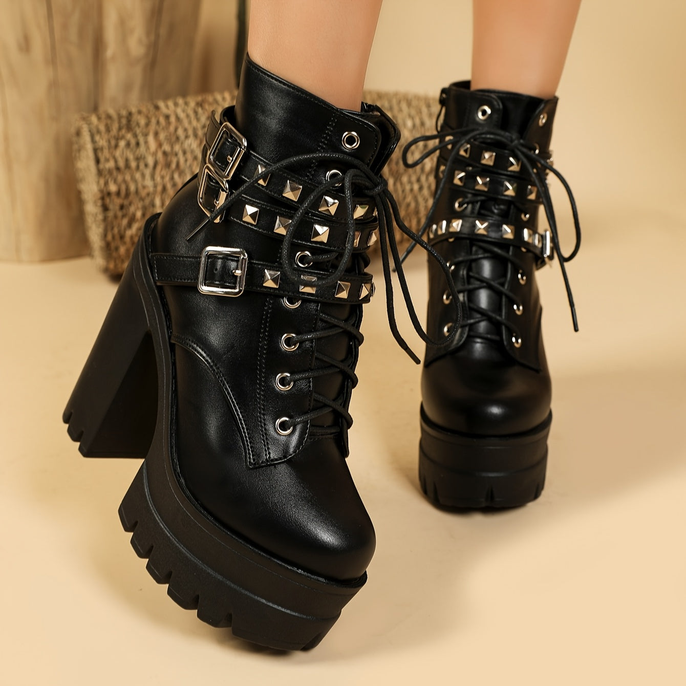 Dravelle – Chain Detail Boots