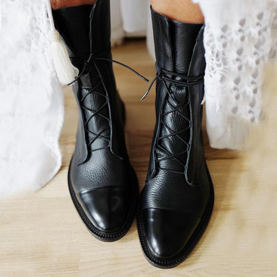 Averra – Elegant Heeled Boots