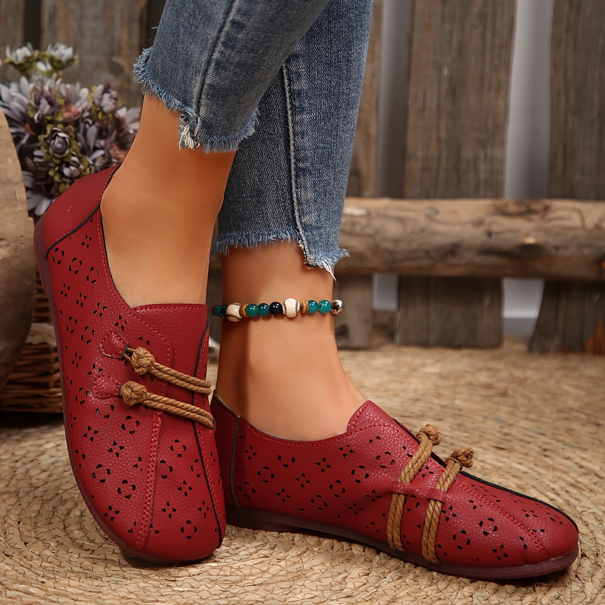 Solenne – Ankle Strap Flats