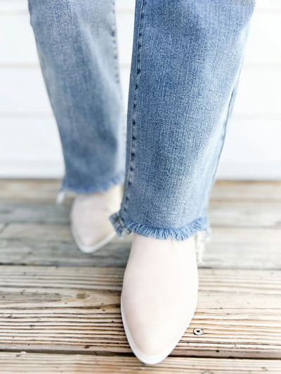 Veloura™ | Vintage Double-Button Frayed Hem Bootcut Jeans