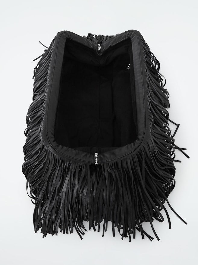 Sorrelle – Tassel Clutch