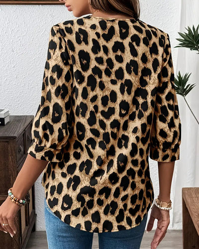 Savelle™ | Wide Fit Half-Sleeve Leopard Blouse