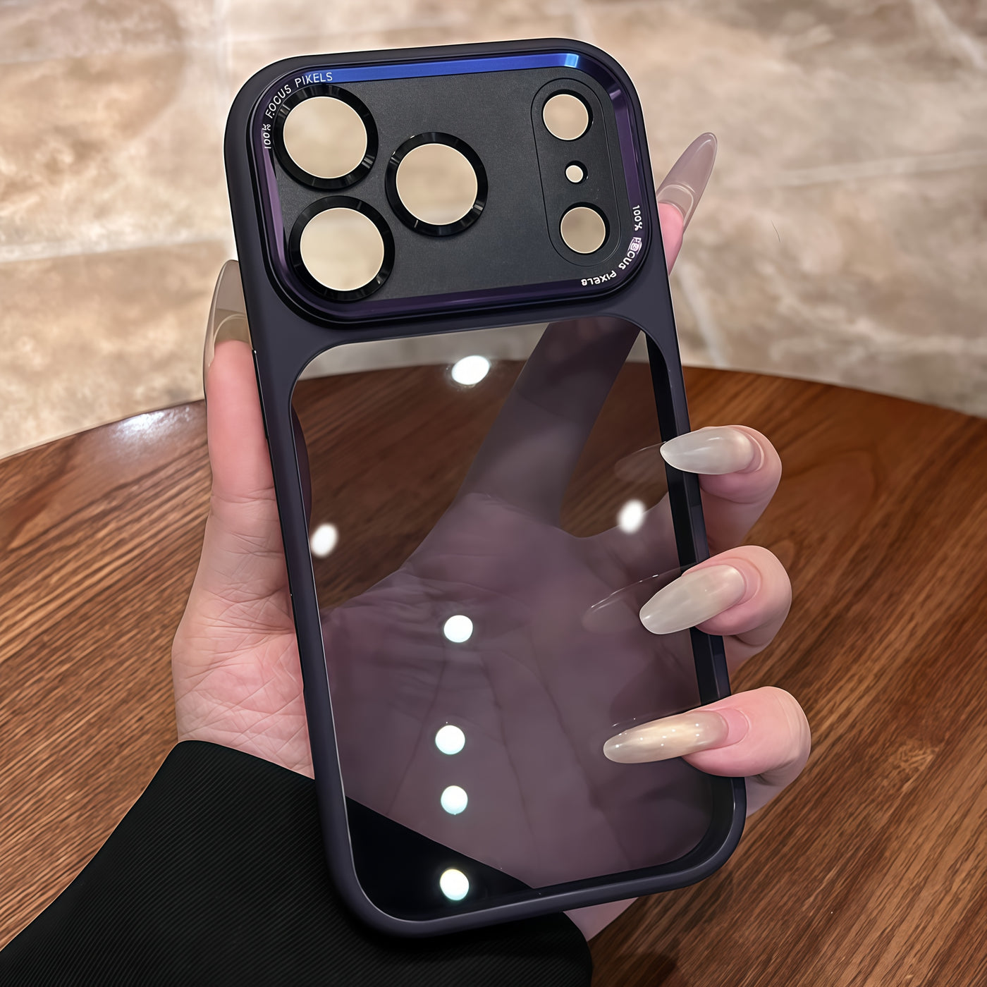 Lumora – Transparent Case