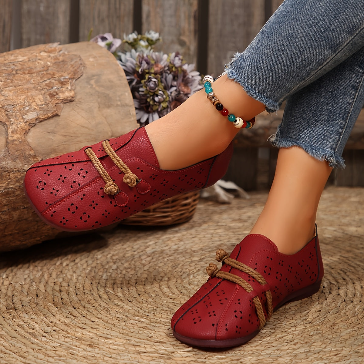 Solenne – Ankle Strap Flats