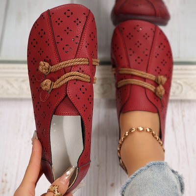 Solenne – Ankle Strap Flats