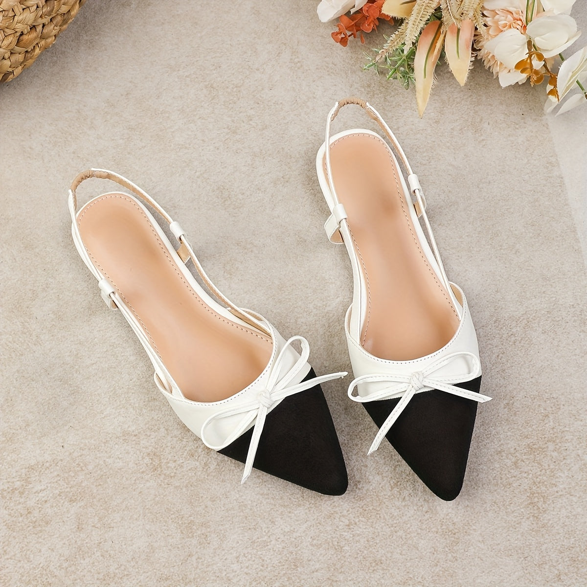 Elaris – Pointed-Toe Sandals