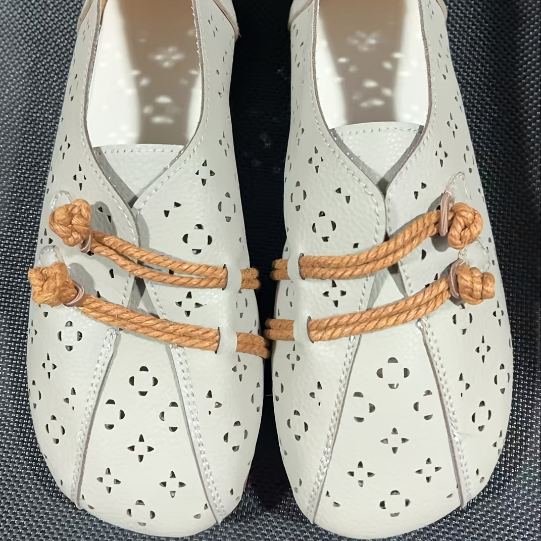 Solenne – Ankle Strap Flats