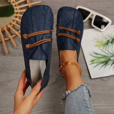 Solenne – Ankle Strap Flats