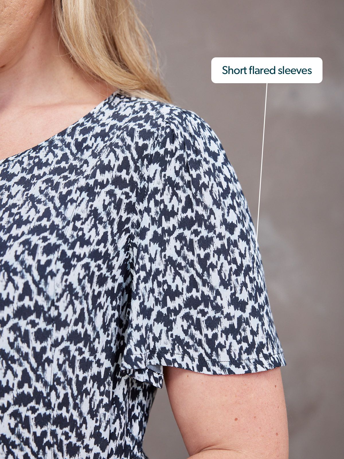 Lilah Monochrome™ | Elegant Contrast Dress