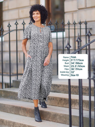 Lilah Monochrome™ | Elegant Contrast Dress