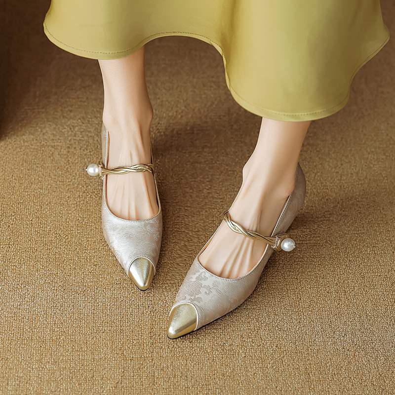 Savana – Elegant Kitten Heels