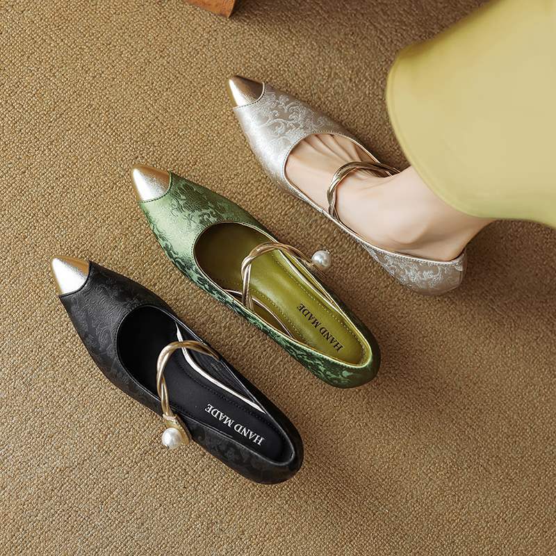 Savana – Elegant Kitten Heels