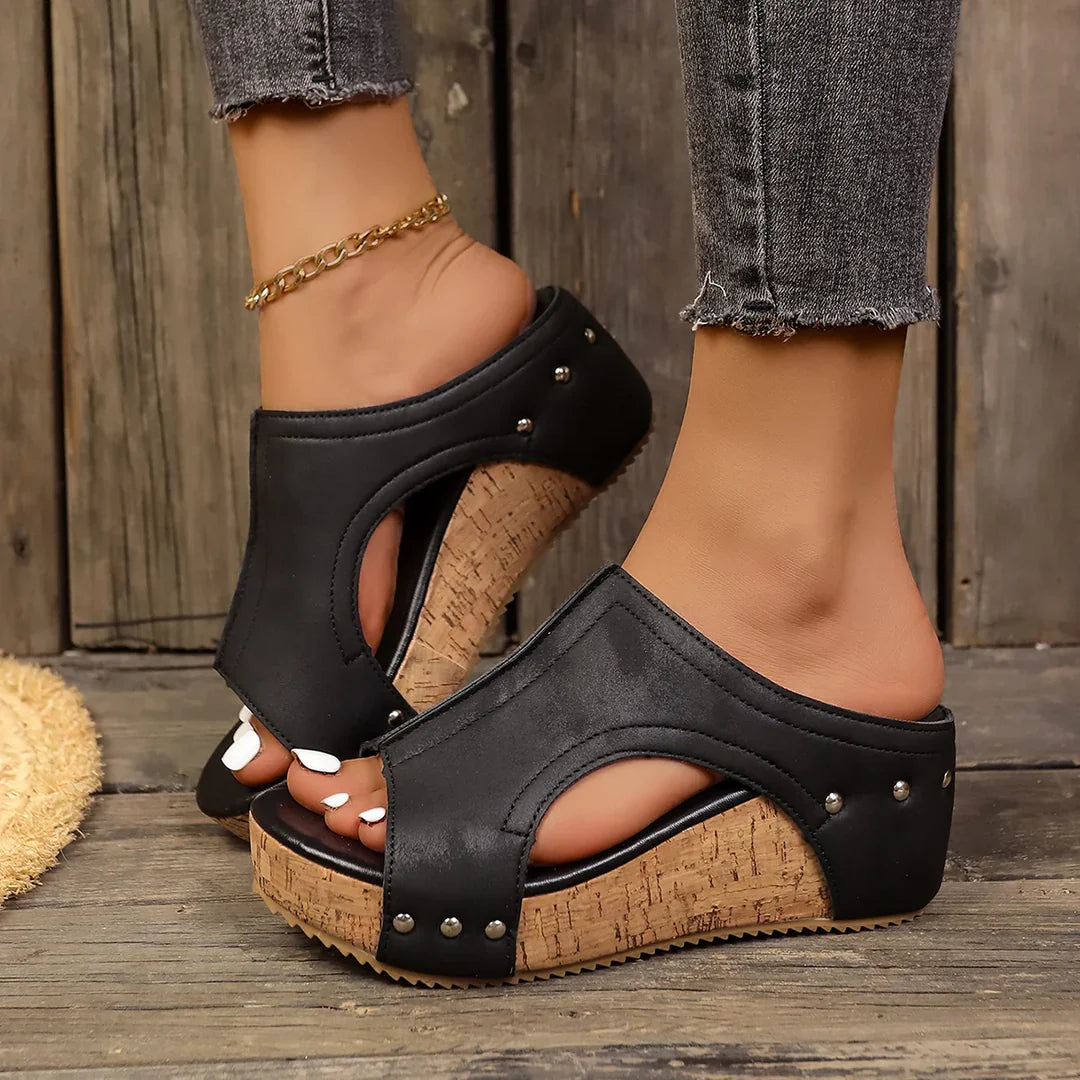 Lumi – Studded Wedge Sandals