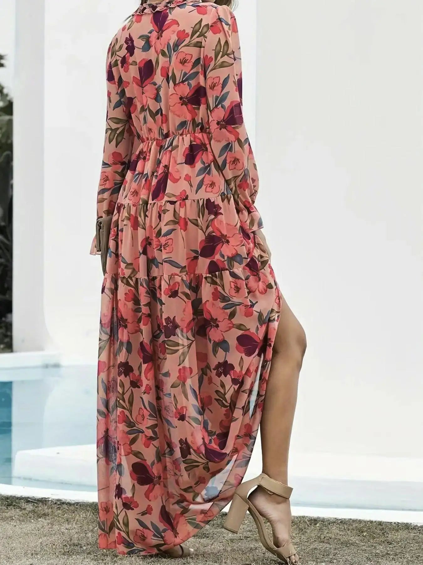 Lorayne – Floral V-Neck Dress