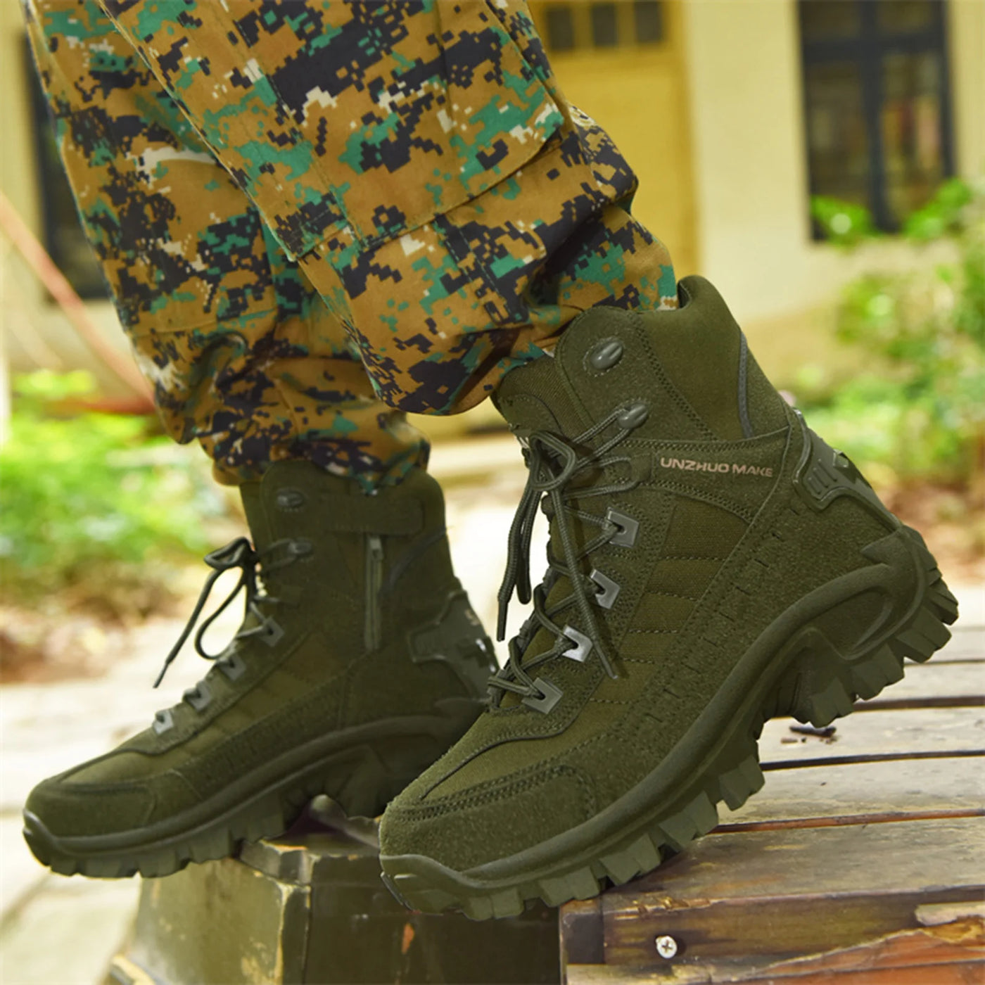 AlpineGuard™ Men’s Insulated Outdoor & Motorcycle Boots