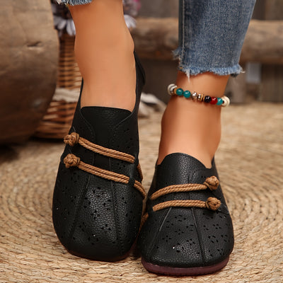 Solenne – Ankle Strap Flats