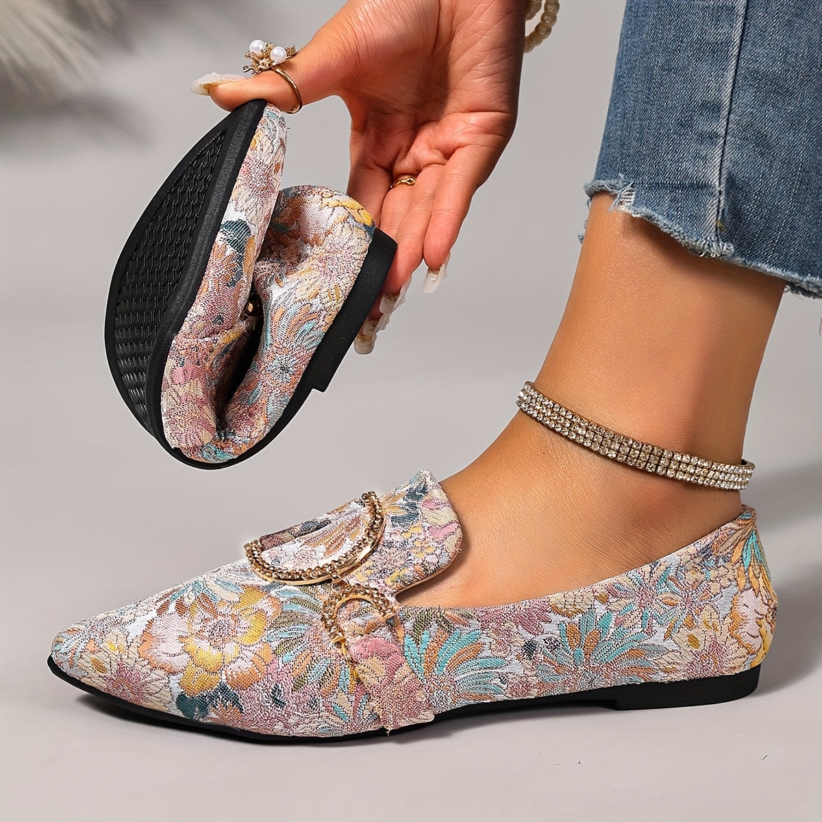 Florenne – Embroidered Flats