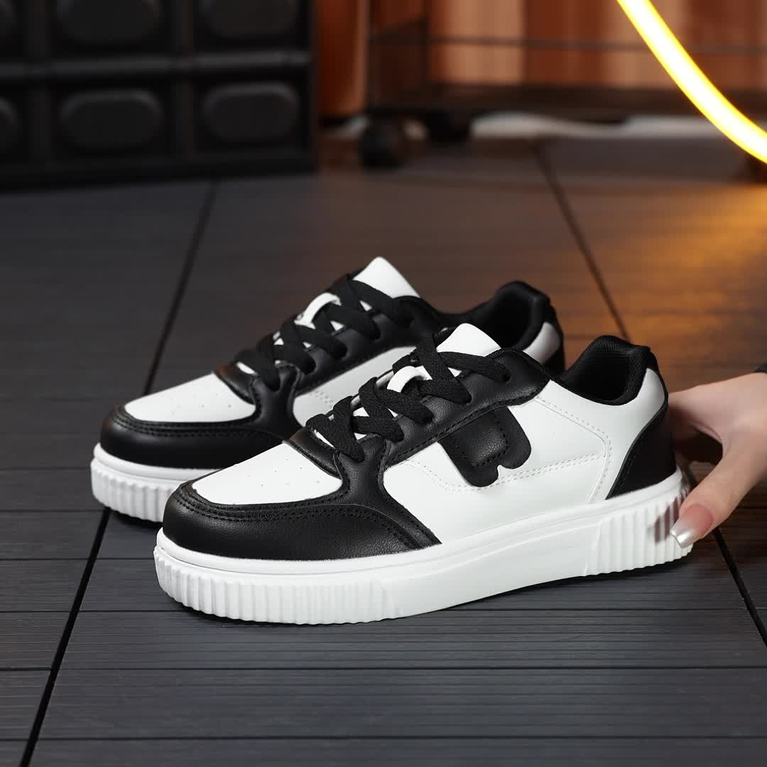 Arlina – Everyday Sneakers