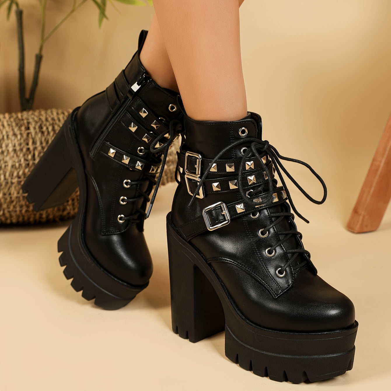 Dravelle – Chain Detail Boots