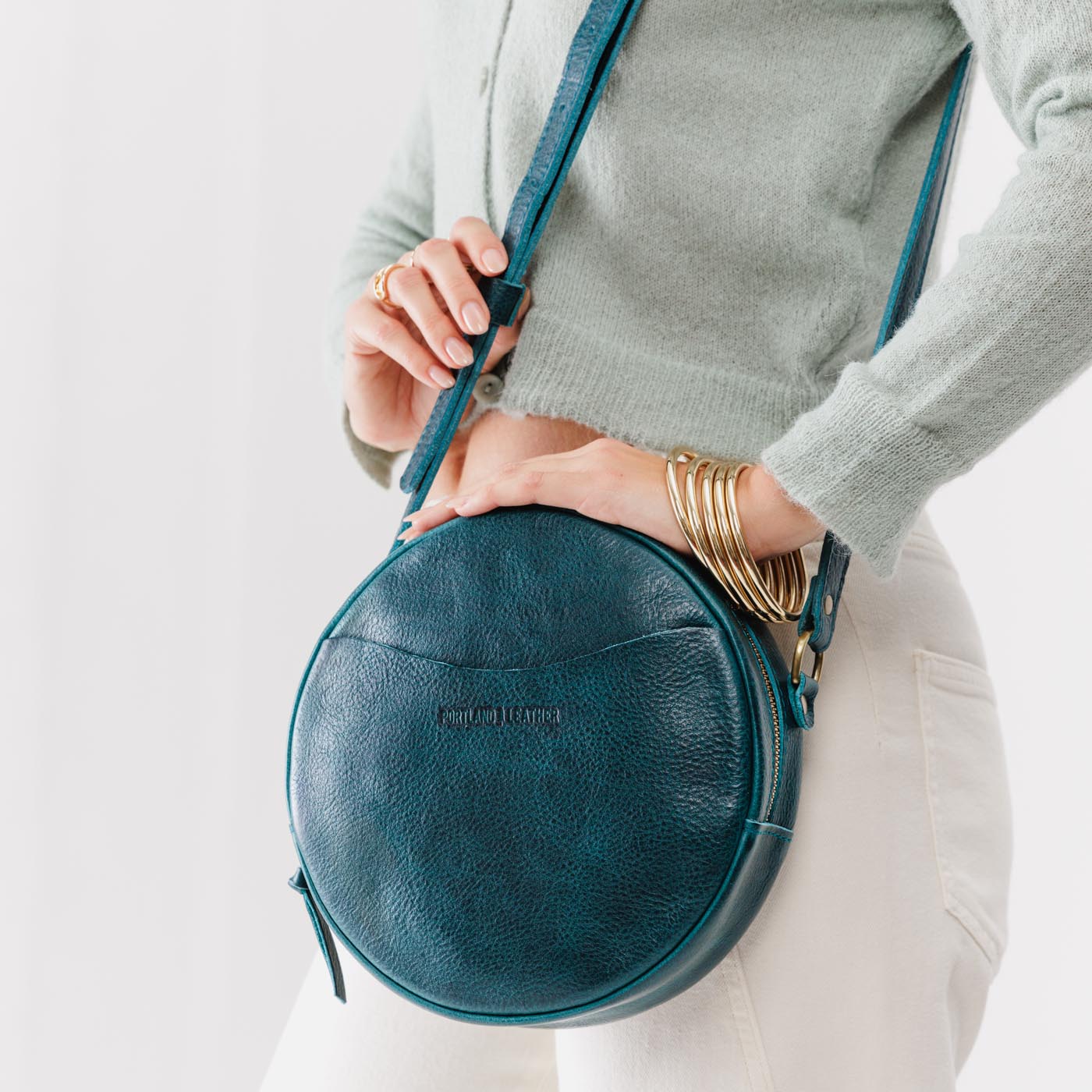 Aureva – Circle Crossbody Bag