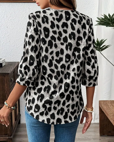 Savelle™ | Wide Fit Half-Sleeve Leopard Blouse