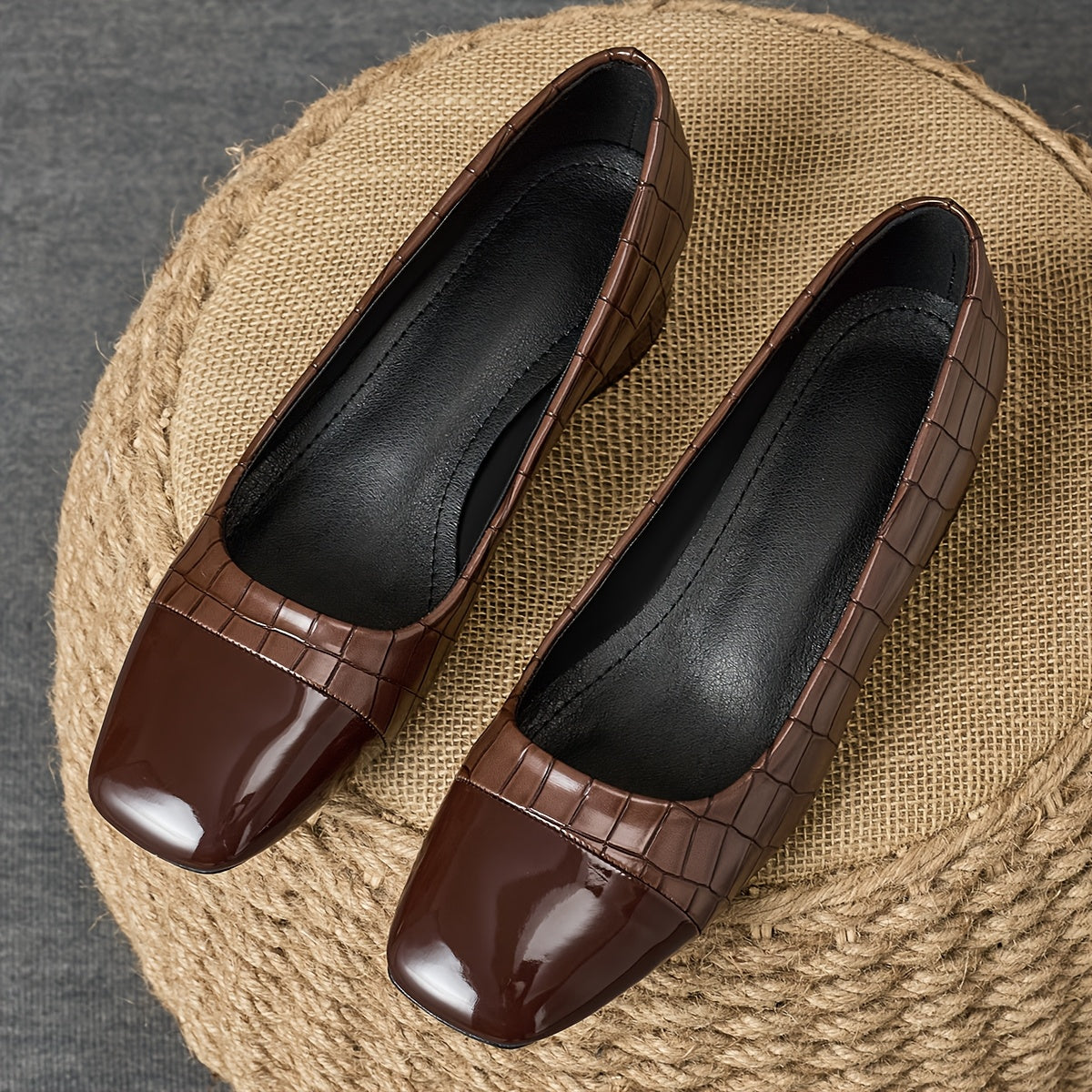 Corvella – Square Toe Pumps