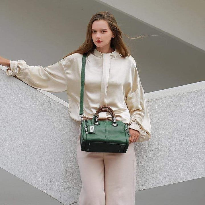 Carmen™ | Retro-Style Tote Bag