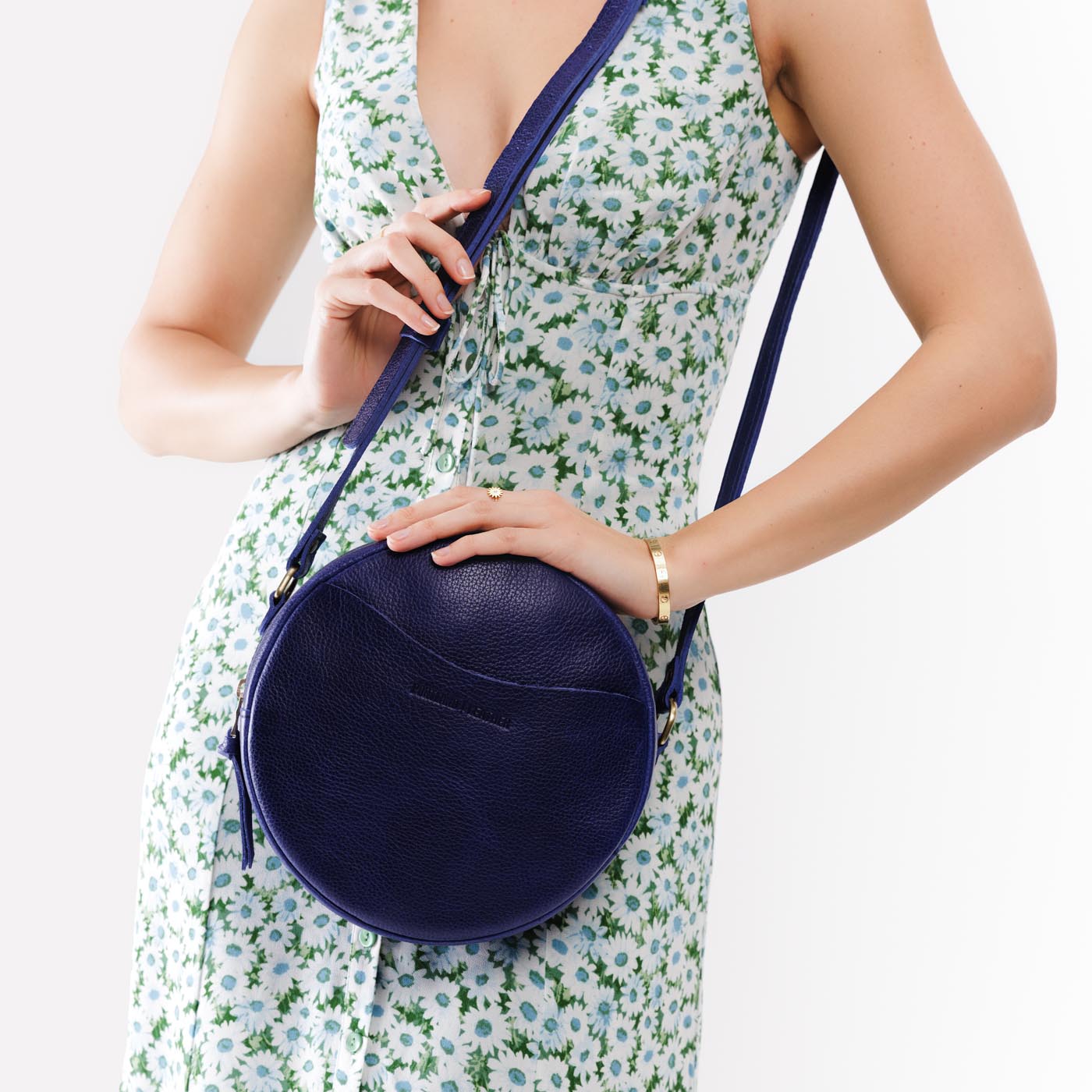 Aureva – Circle Crossbody Bag