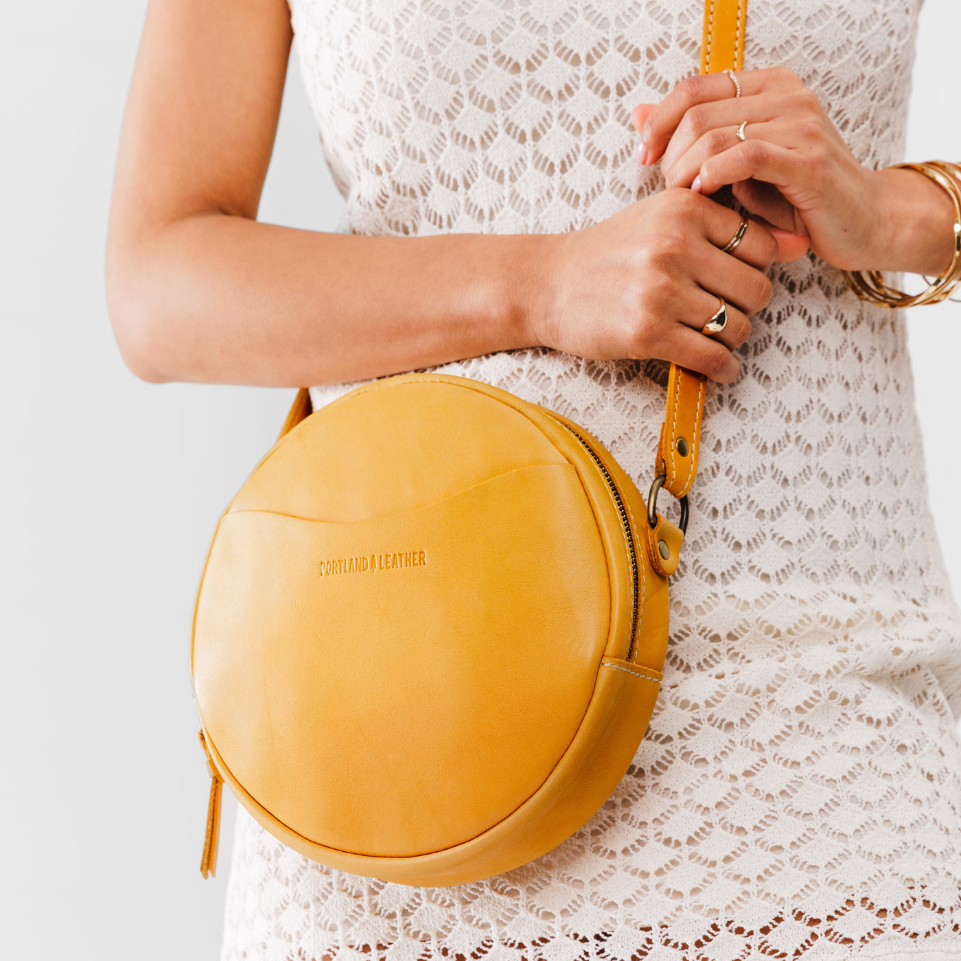 Aureva – Circle Crossbody Bag