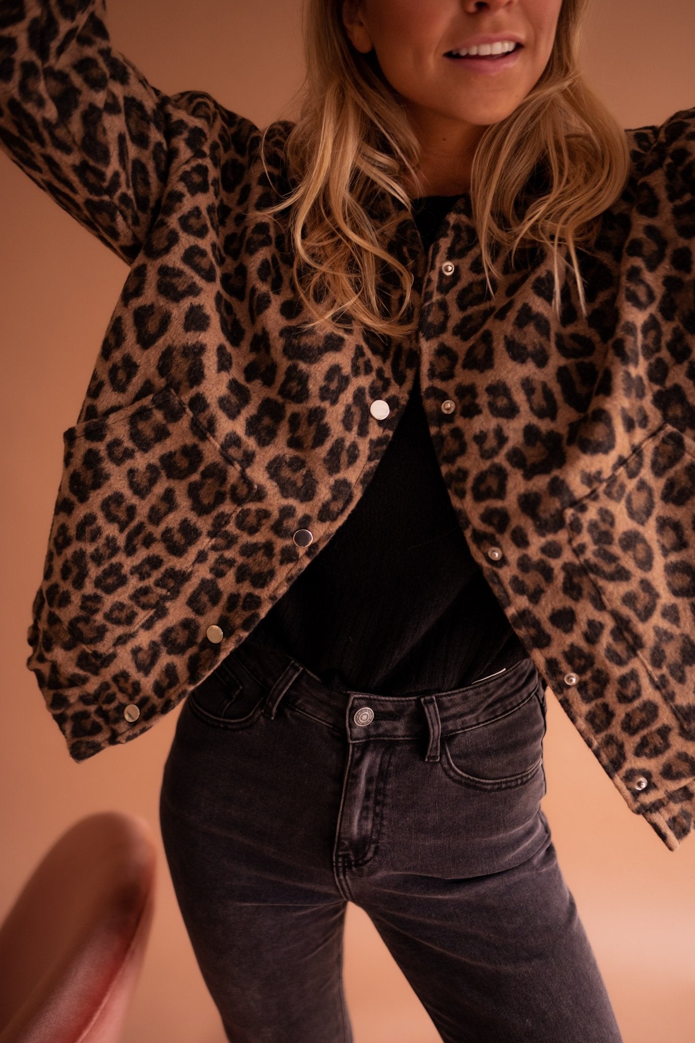 Selviera™ Bold Leopard Blazer