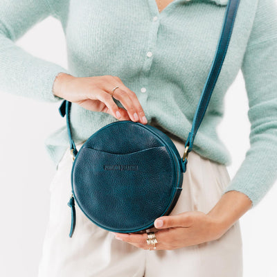 Aureva – Circle Crossbody Bag