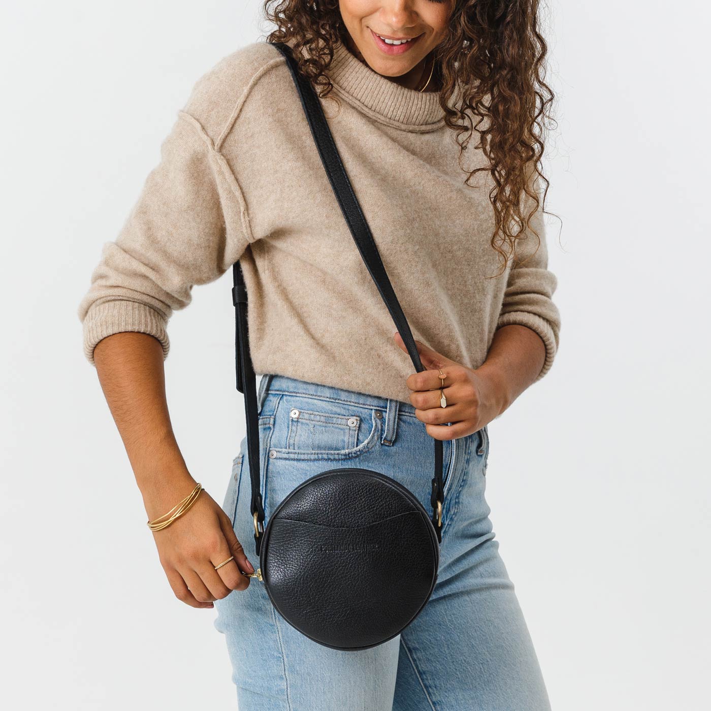 Aureva – Circle Crossbody Bag