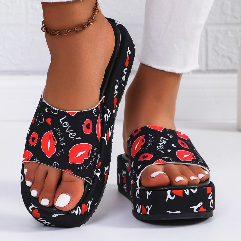 Non-slip, sweat-absorbing platform slippers